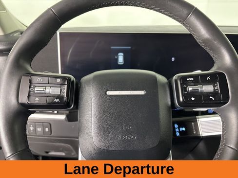 Used 2025 Hyundai Santa Fe SE image 13