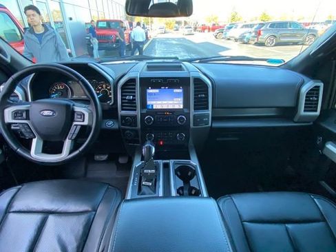 Used 2018 Ford F150 Lariat image 17