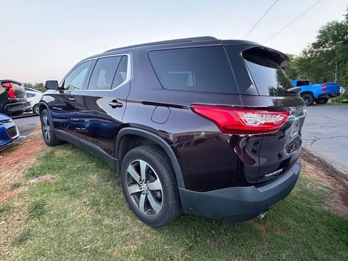 Used 2020 Chevrolet Traverse LT w/ LT Premium Package FWD image 6