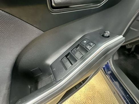 Used 2020 Toyota Highlander LE AWD/4WD image 16