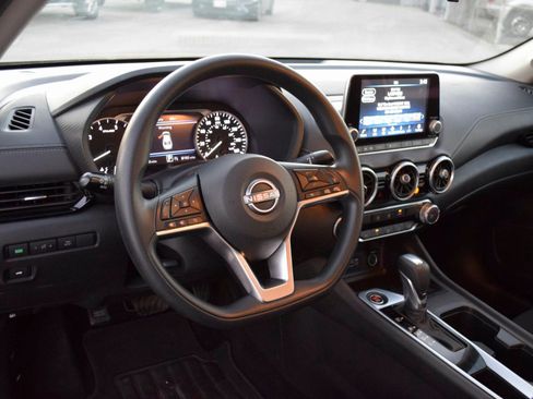 Used 2024 Nissan Sentra SV image 18