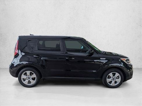 Used 2017 Kia Soul FWD image 4