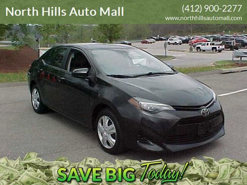 Used 2017 Toyota Corolla LE image 1