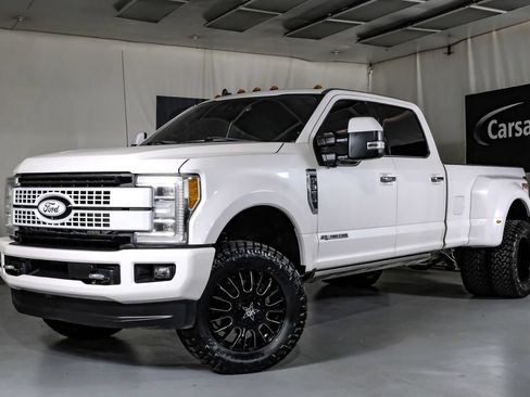 Used 2019 Ford F350 Platinum w/ Platinum Ultimate Package AWD/4WD image 5