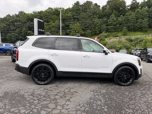 Used 2022 Kia Telluride EX w/ EX Premium Package AWD/4WD image 14