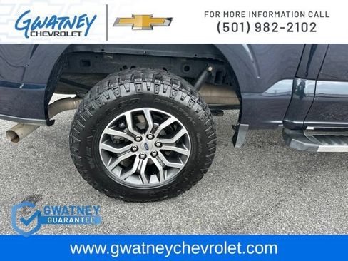 Used 2022 Ford F150 Lariat w/ FX4 Off-Road Package AWD/4WD image 11