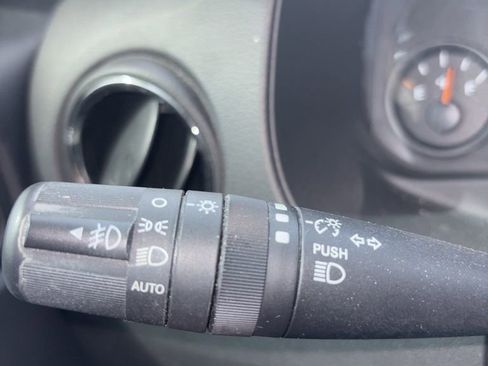 Used 2016 Jeep Patriot High Altitude FWD image 26