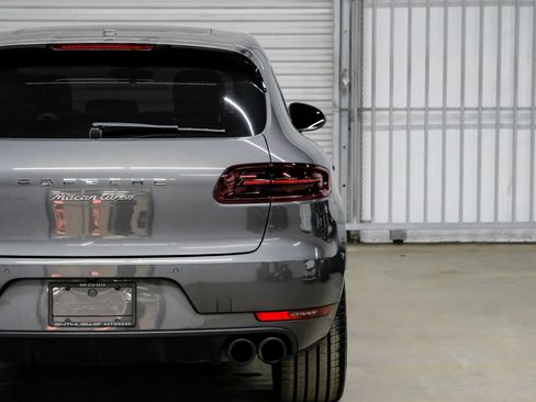 Used 2015 Porsche Macan Turbo AWD/4WD image 48