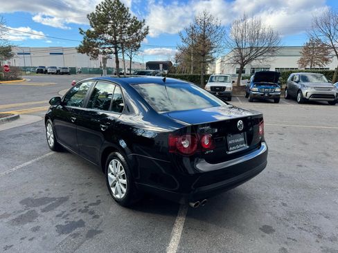 Used 2010 Volkswagen Jetta SE image 6