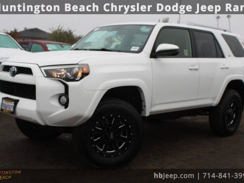 Used 2018 Toyota 4Runner SR5 image 9