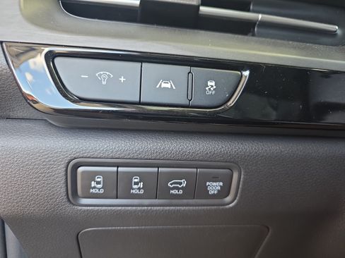 Used 2022 Kia Carnival SX FWD image 26