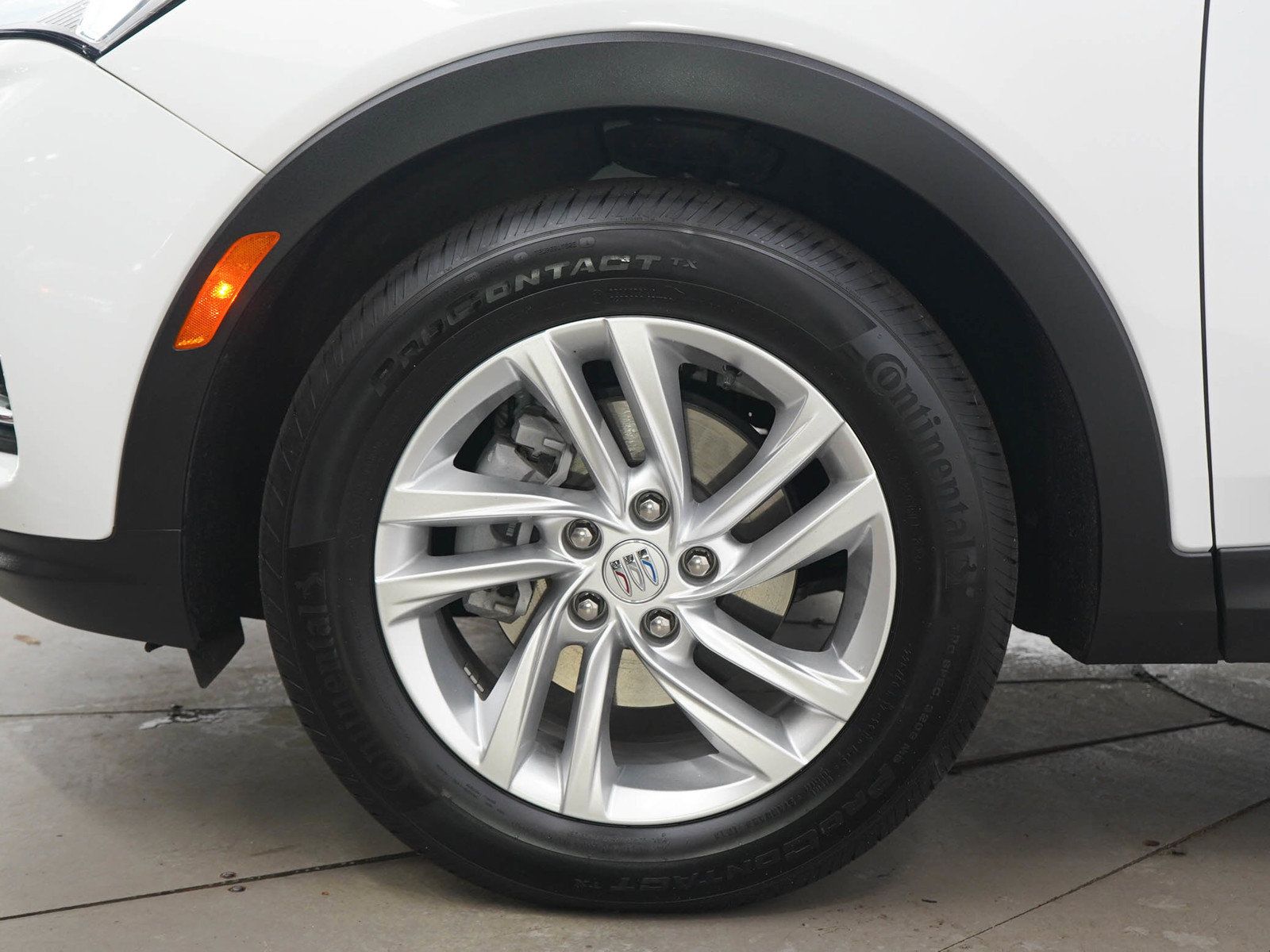 Used 2024 Buick Envista Preferred w/ Advanced Safety Package FWD image 28