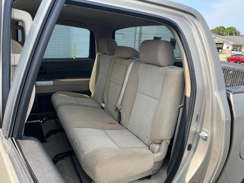 Used 2008 Toyota Tundra 4x4 CrewMax w/ Tow Pkg image 23