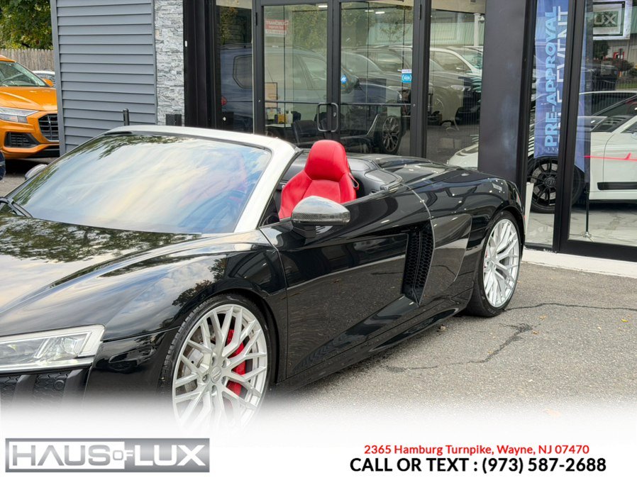 Used 2017 Audi R8 V10 w/ Carbon Exterior Package AWD/4WD image 10