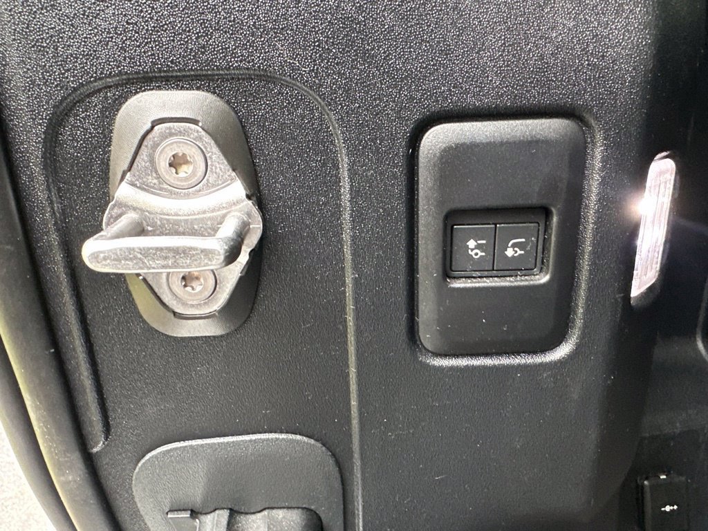Used 2024 Land Rover Defender 110 S AWD/4WD image 30