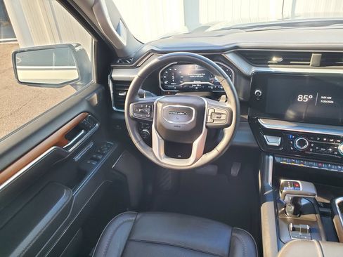 Used 2023 GMC Sierra 1500 Denali w/ Denali Reserve Package AWD/4WD image 13
