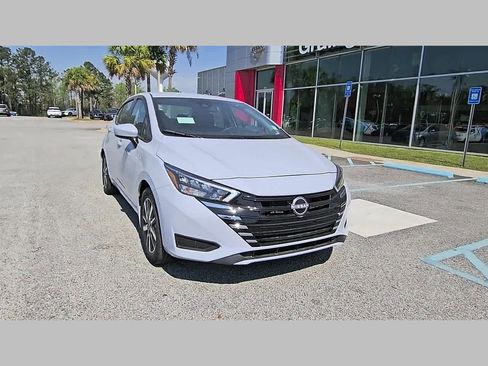 New 2025 Nissan Versa SV w/ Trunk Package FWD image 16