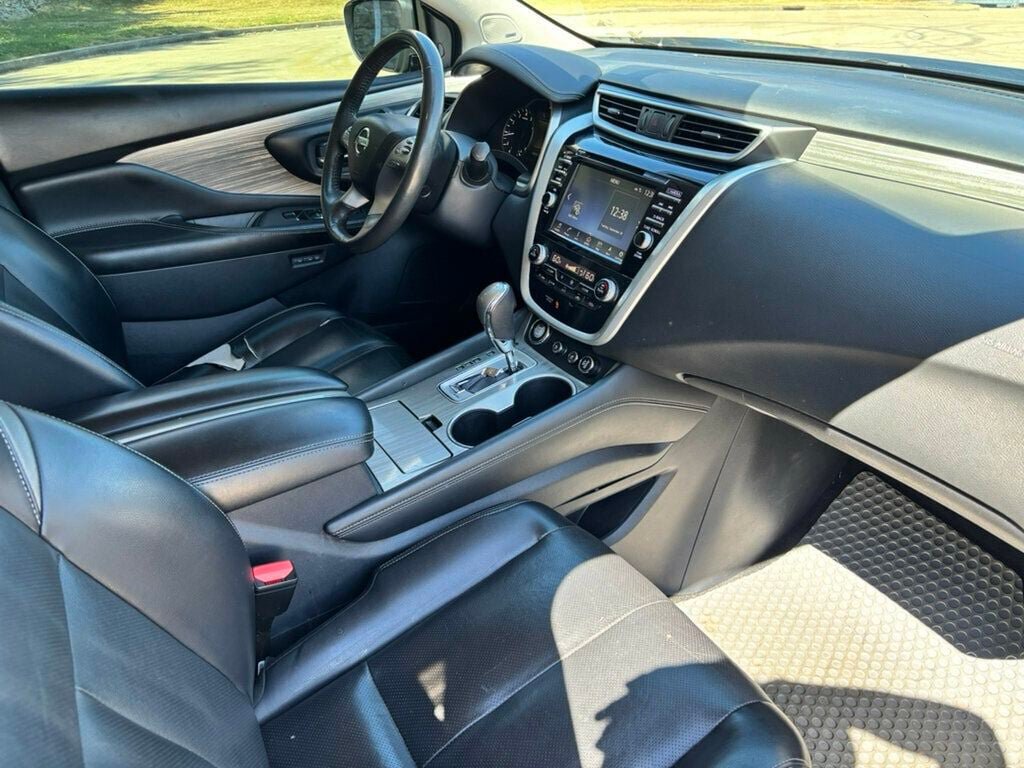 Used 2017 Nissan Murano Platinum w/ Platinum Technology Package FWD image 13