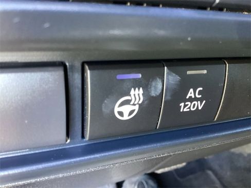 Used 2024 Toyota Tundra Limited image 34