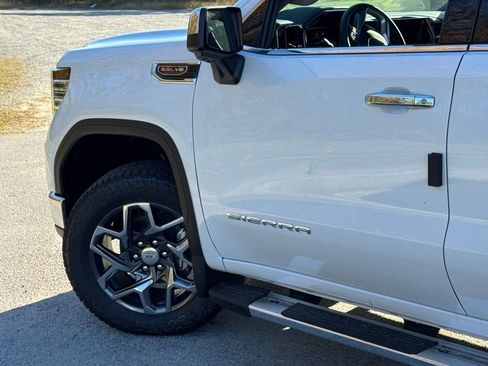 New 2026 GMC Sierra 1500 SLT w/ SLT Premium Plus Package AWD/4WD image 8