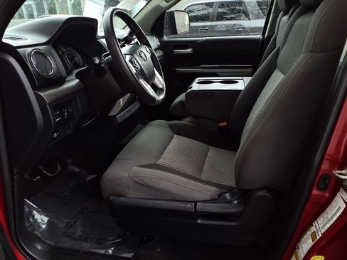Used 2017 Toyota Tundra SR5 image 16