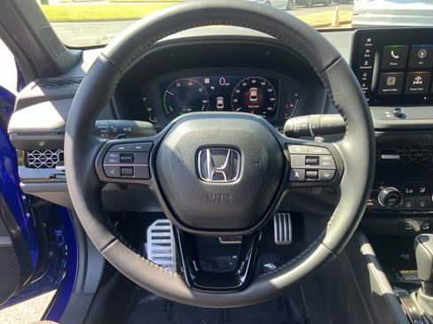 Used 2025 Honda Accord Sport image 20