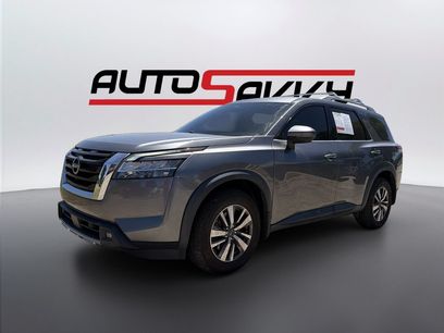 Used 2022 Nissan Pathfinder SL