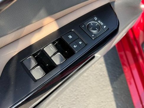 Used 2022 Lexus ES 350 w/ Premium Package FWD image 18