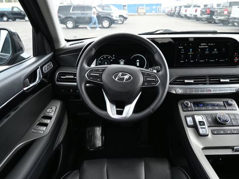 Used 2022 Hyundai Palisade Limited image 32