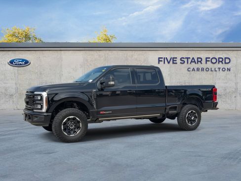 Certified 2025 Ford F250 Lariat w/ Tremor Off-Road Package AWD/4WD image 4
