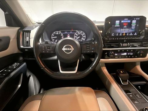 Used 2023 Nissan Pathfinder SL w/ SL Premium Package image 7