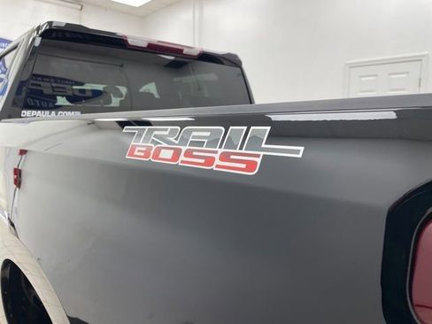 Used 2023 Chevrolet Silverado 1500 Custom Trail Boss AWD/4WD image 19