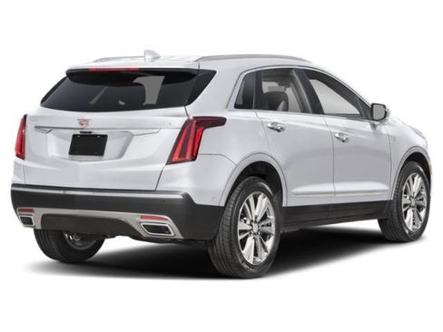 New 2025 Cadillac XT5 Luxury image 3