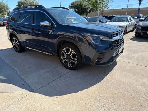 Used 2023 Subaru Ascent Limited w/ Technology Package AWD/4WD image 3