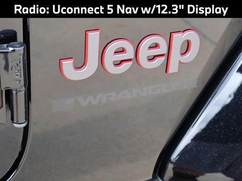 Used 2025 Jeep Wrangler Unlimited Rubicon AWD/4WD image 17