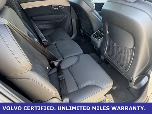 Certified 2025 Volvo XC90 B6 Plus image 32