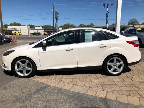 Used 2013 Ford Focus Titanium w/ Titanium Handling Pkg FWD image 5