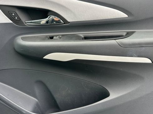 Used 2019 Chevrolet Bolt LT image 21