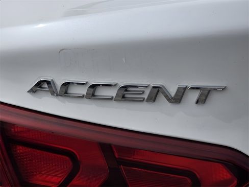 Used 2018 Hyundai Accent SEL image 12