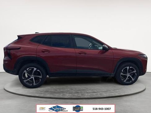 Used 2024 Chevrolet Trax RS w/ Driver Confidence Package FWD image 6