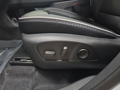 New 2026 GMC Acadia Denali image 33