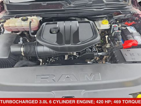 Used 2025 RAM 1500 Laramie AWD/4WD image 13