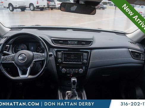 Used 2020 Nissan Rogue SV FWD image 4