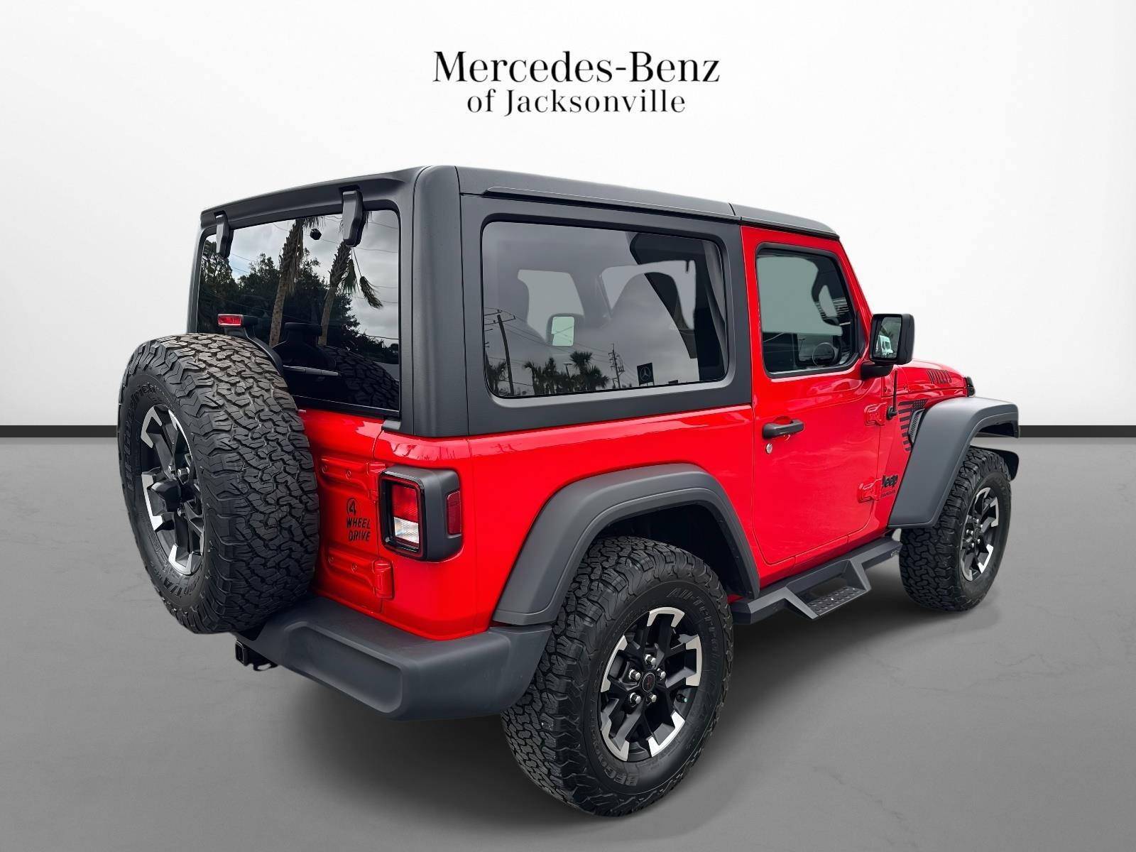 Used 2021 Jeep Wrangler Sport AWD/4WD image 3