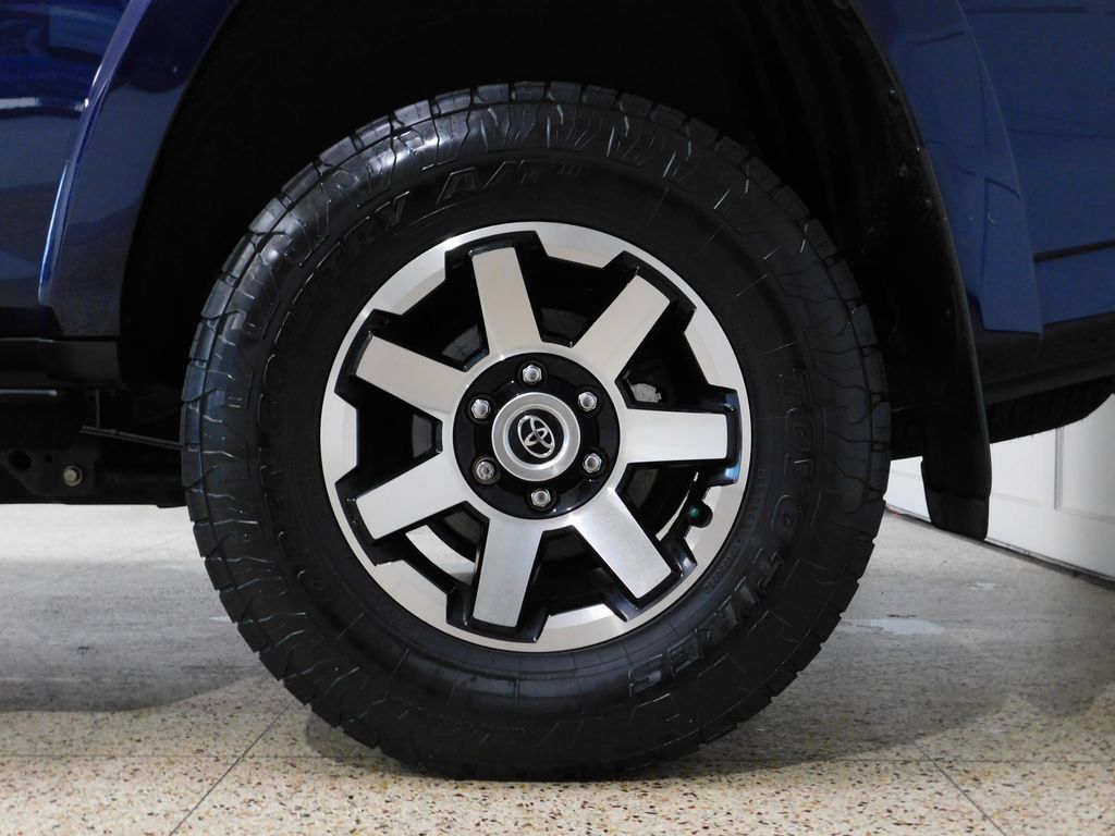 Used 2023 Toyota 4Runner TRD Off-Road Premium w/ Moonroof Package AWD/4WD image 69