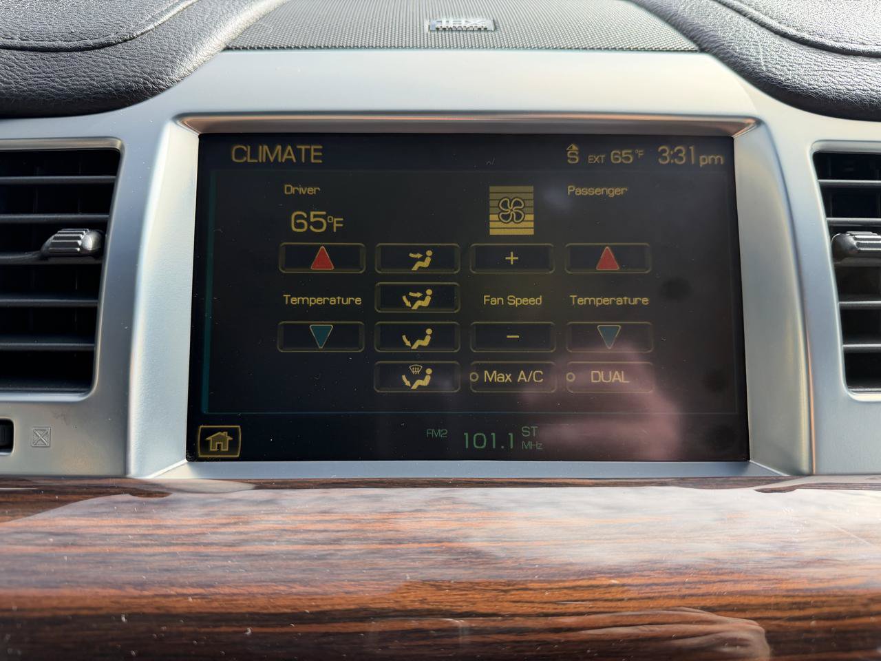 Used 2009 Lincoln MKS AWD image 36