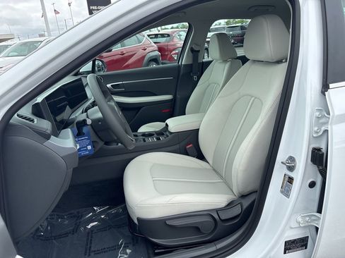 New 2026 Hyundai Sonata SE FWD image 8
