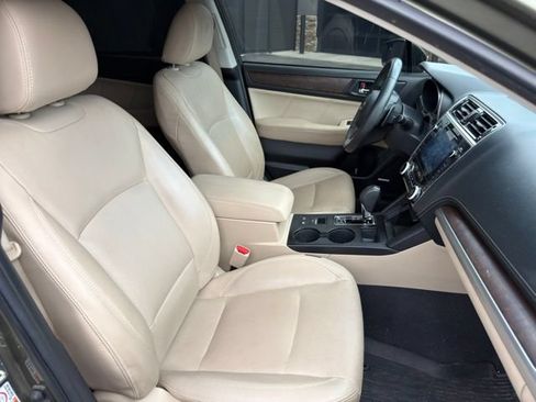 Used 2018 Subaru Outback 2.5i Limited AWD/4WD image 12