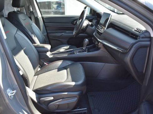 Used 2022 Jeep Compass Trailhawk w/ Sun and Sound Group AWD/4WD image 45