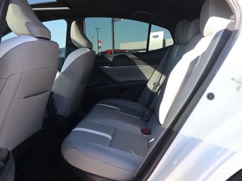 Used 2025 Toyota Camry SE w/ Multimedia Upgrade Package image 10